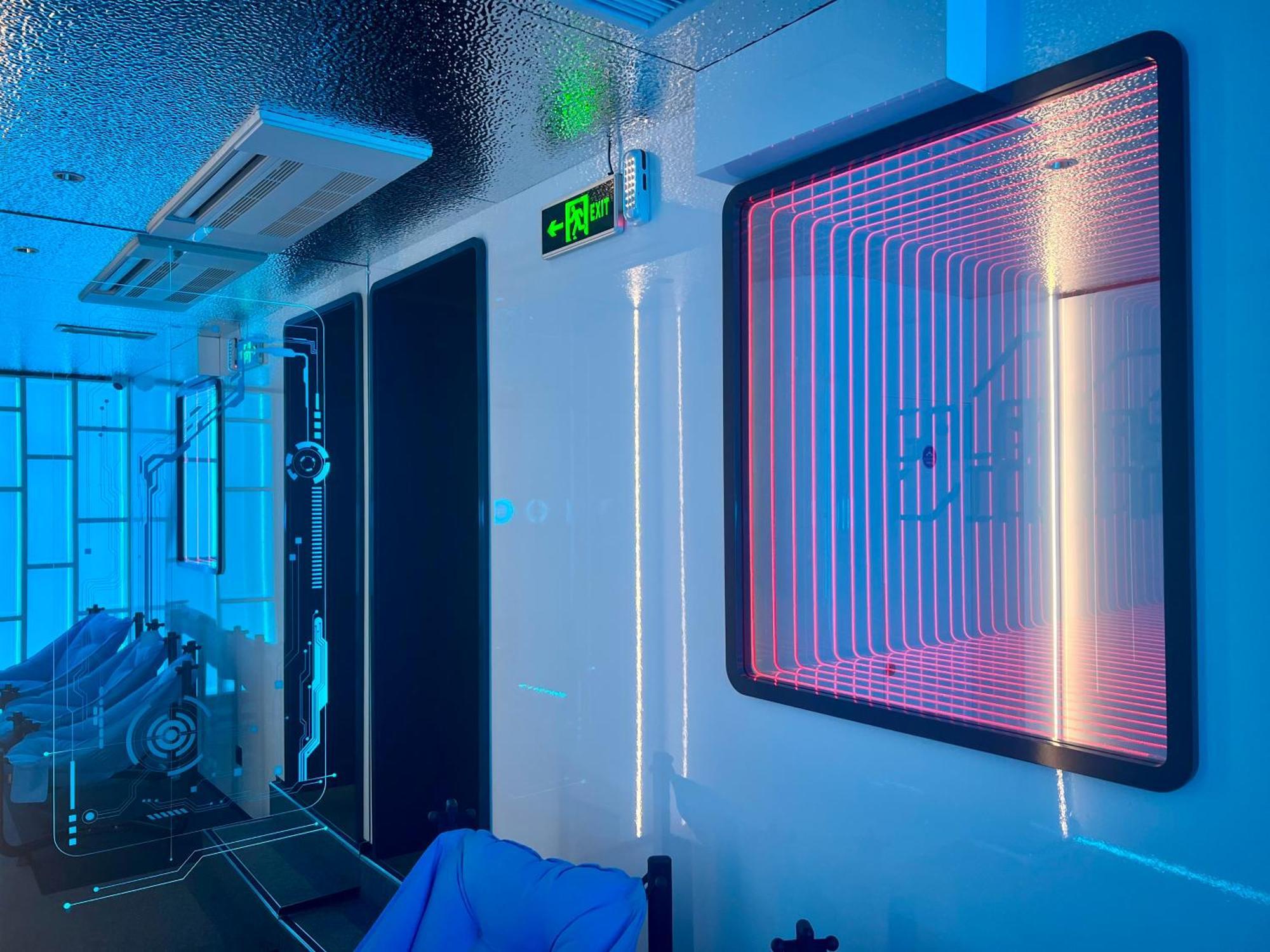 Galaxy Inn Luxury Hostel In Center 耶烈万 外观 照片